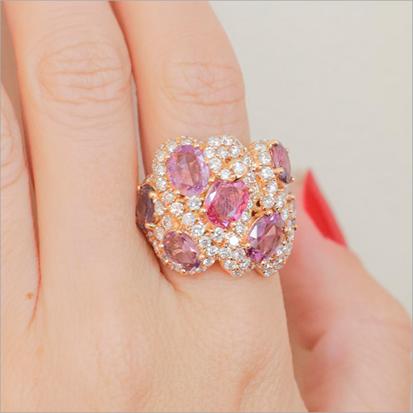 Anel em Ouro Rosa, Safira Rosa e Brilhantes