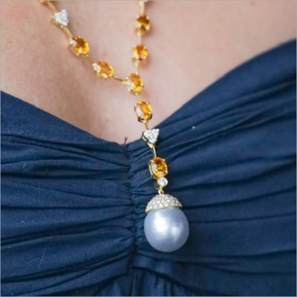 Colar em Ouro com Safiras e Perola South Sea